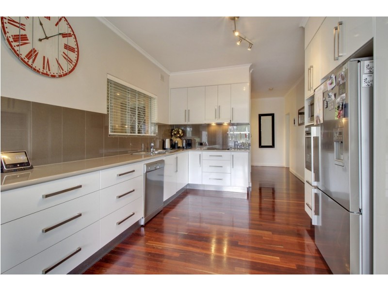 30 Wodonga Ave, Loxton SA 5333