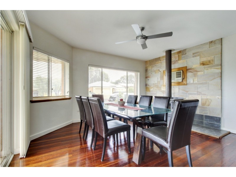 30 Wodonga Ave, Loxton SA 5333