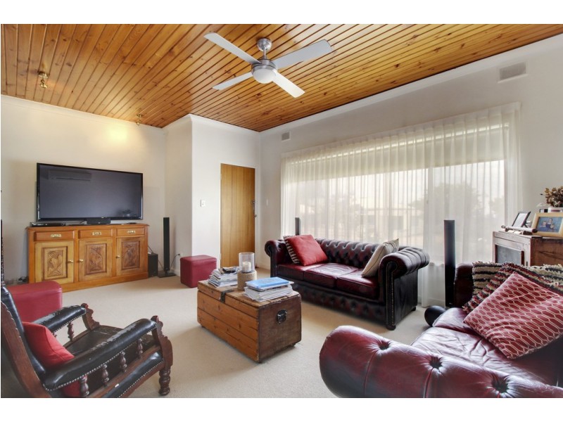 30 Wodonga Ave, Loxton SA 5333