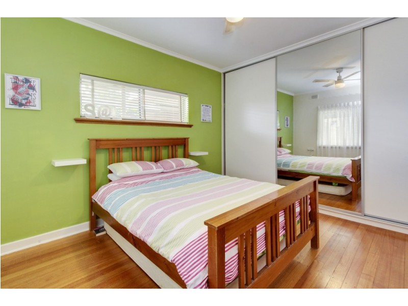 30 Wodonga Ave, Loxton SA 5333