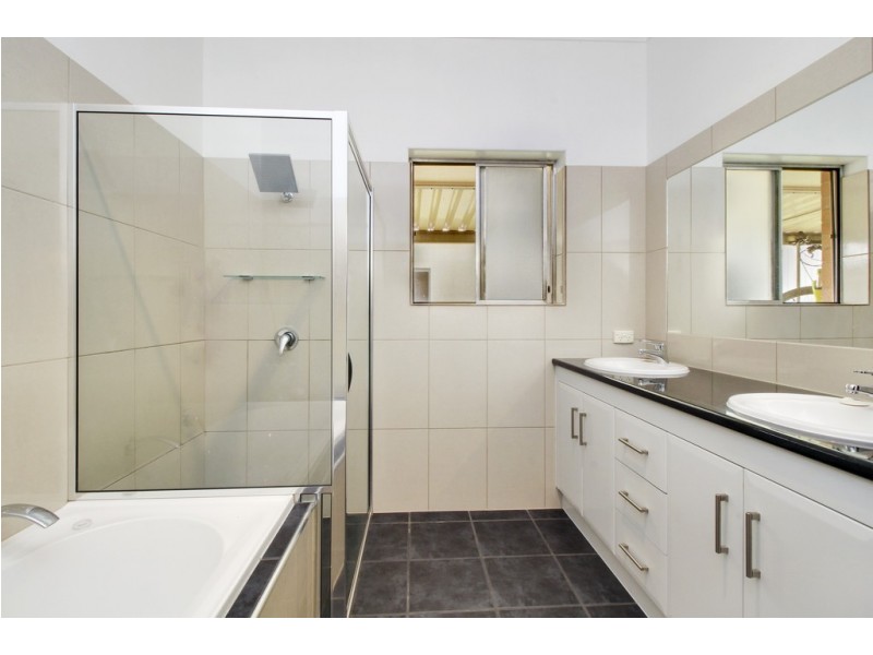 30 Wodonga Ave, Loxton SA 5333