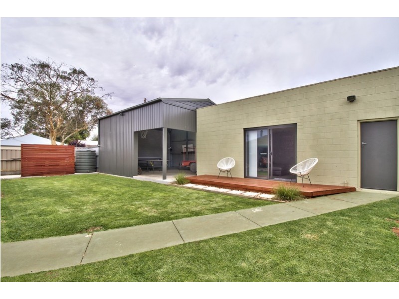 30 Wodonga Ave, Loxton SA 5333