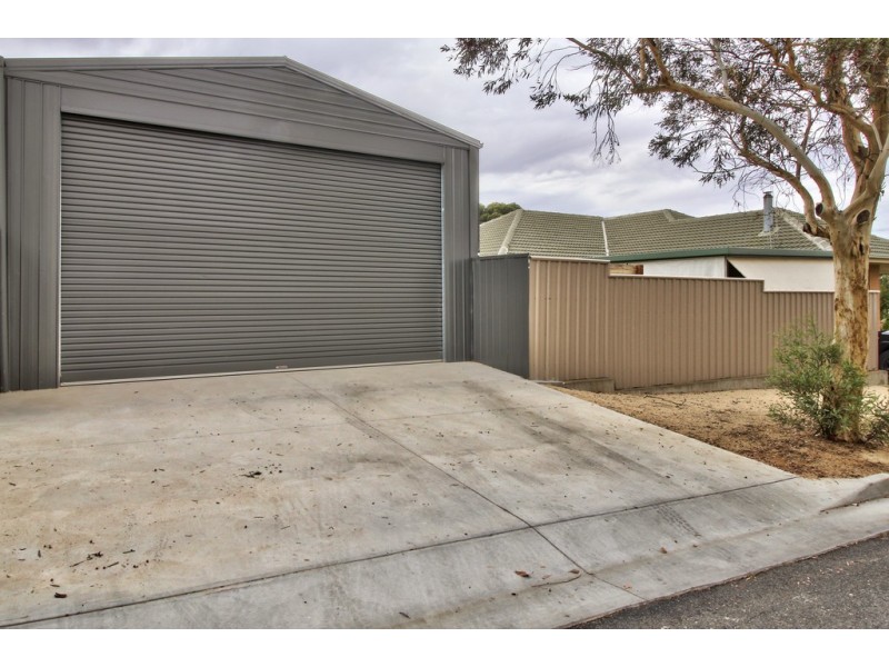 30 Wodonga Ave, Loxton SA 5333