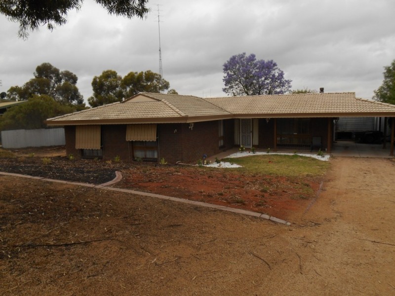 13 Spriggs Street, Berri SA 5343