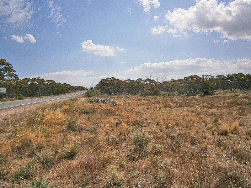 13 Sturt highway, Blanchetown SA 5357