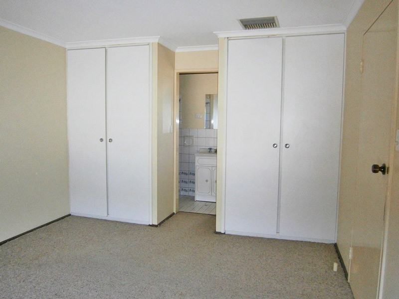 11 Burns Street, Waikerie SA 5330