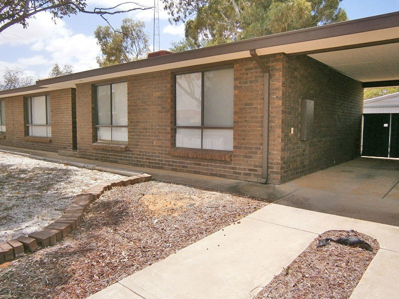 11 Burns Street, Waikerie SA 5330