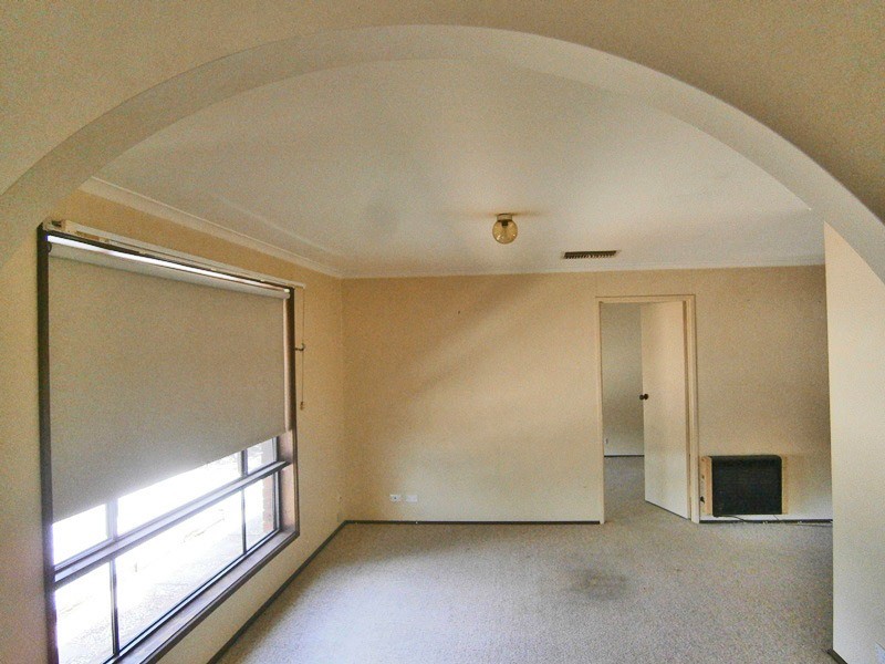 11 Burns Street, Waikerie SA 5330