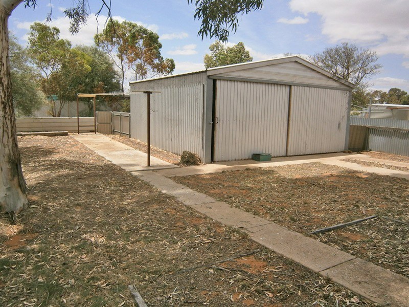 11 Burns Street, Waikerie SA 5330 Floorplan