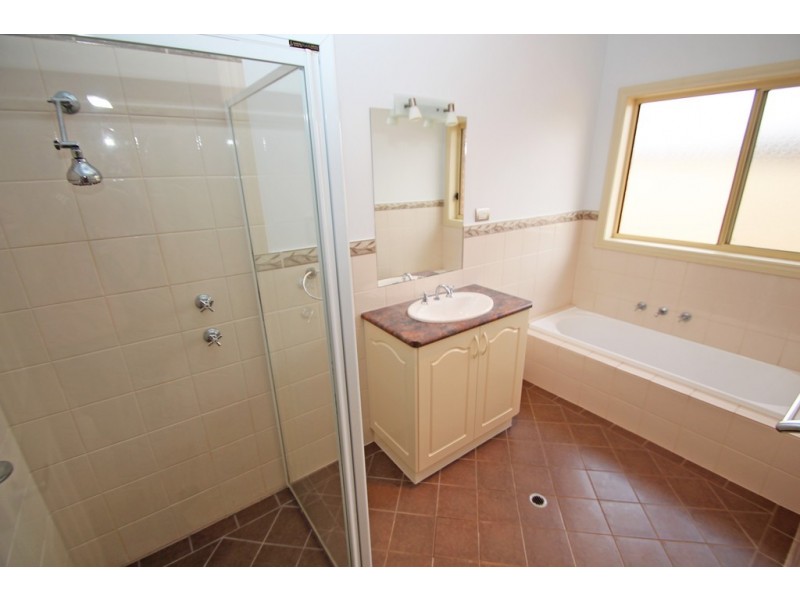 35 Ian Showell Drive, Renmark SA 5341