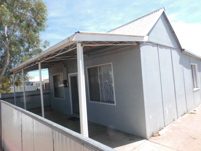 86 Sixteenth Street, Renmark SA 5341