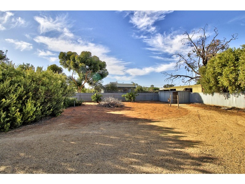 5 Eringa Avenue, Loxton SA 5333