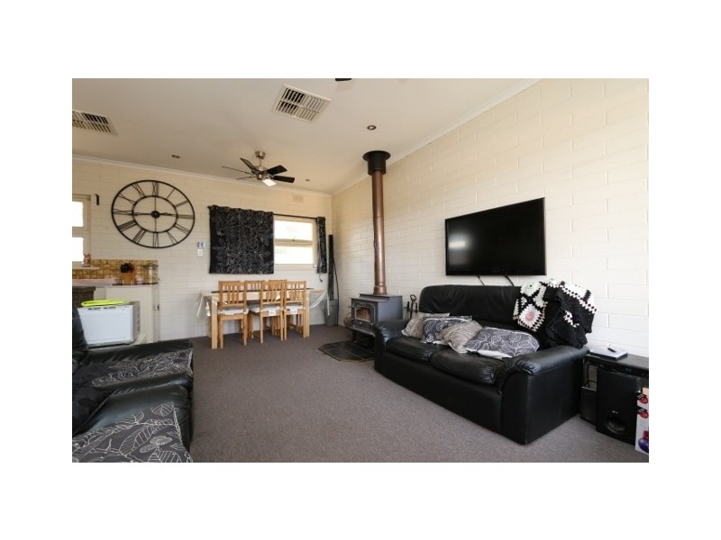 5 Loffler Road, Waikerie SA 5330
