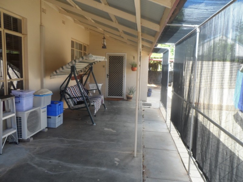 12 First Street, Loxton SA 5333