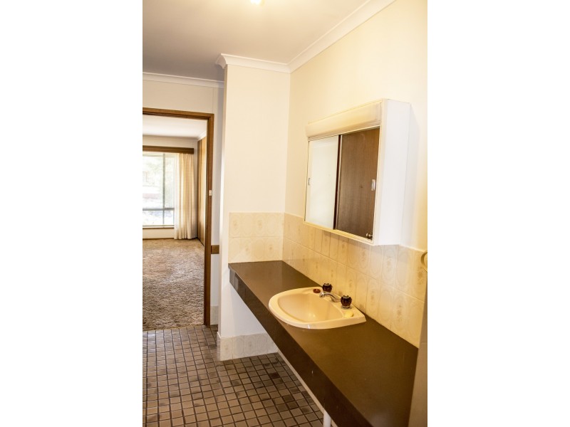 18 Westbrook Avenue, Loxton SA 5333
