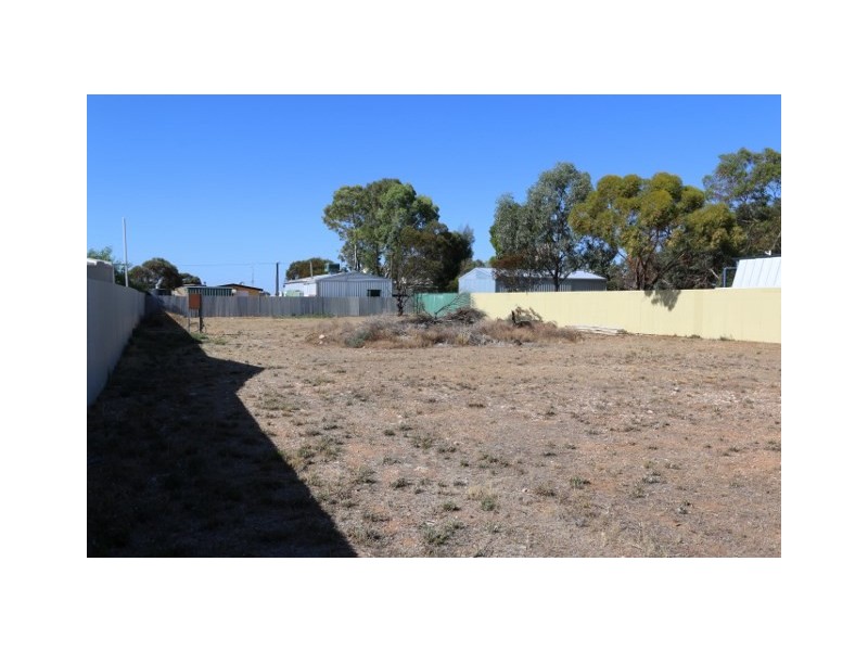 13 Acland Street, Blanchetown SA 5357