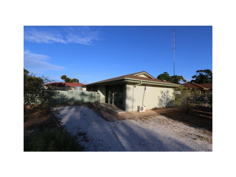 2 Smith Drive, Waikerie SA 5330