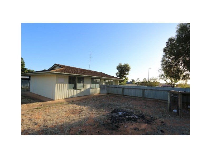 2 Smith Drive, Waikerie SA 5330