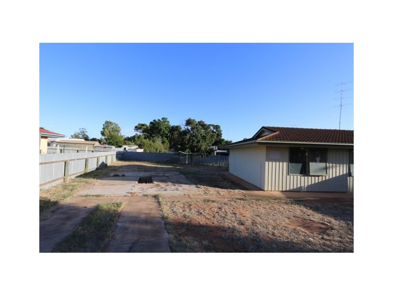 2 Smith Drive, Waikerie SA 5330