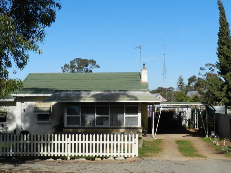 19 Dickerson Street, Barmera SA 5345
