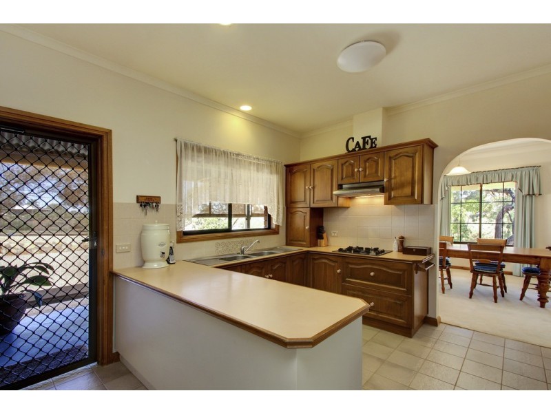 23 Hilltop Drive, Loxton SA 5333