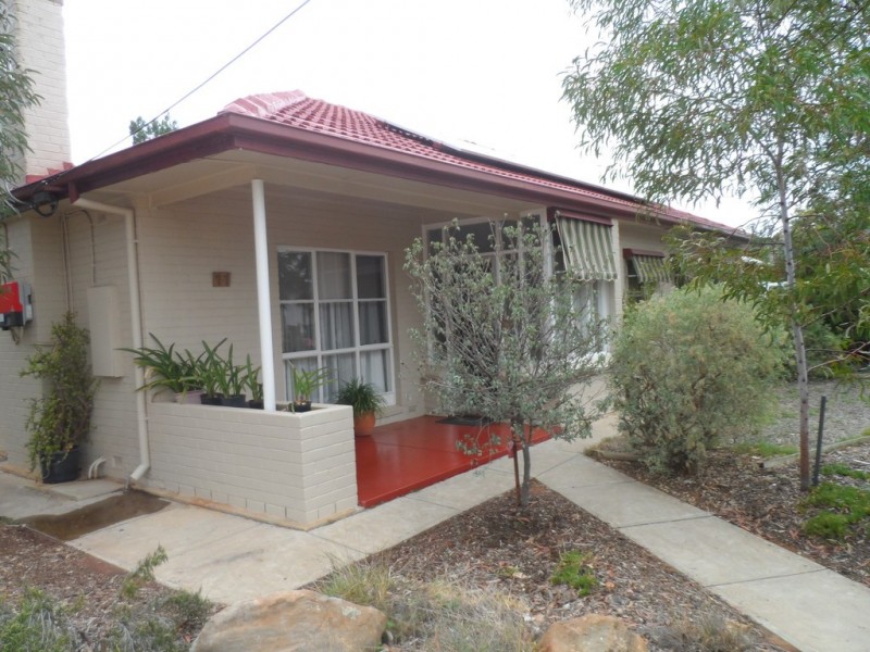 11 Oak Street, Loxton SA 5333