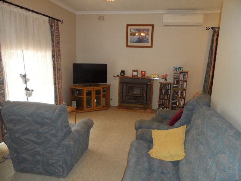 11 Oak Street, Loxton SA 5333