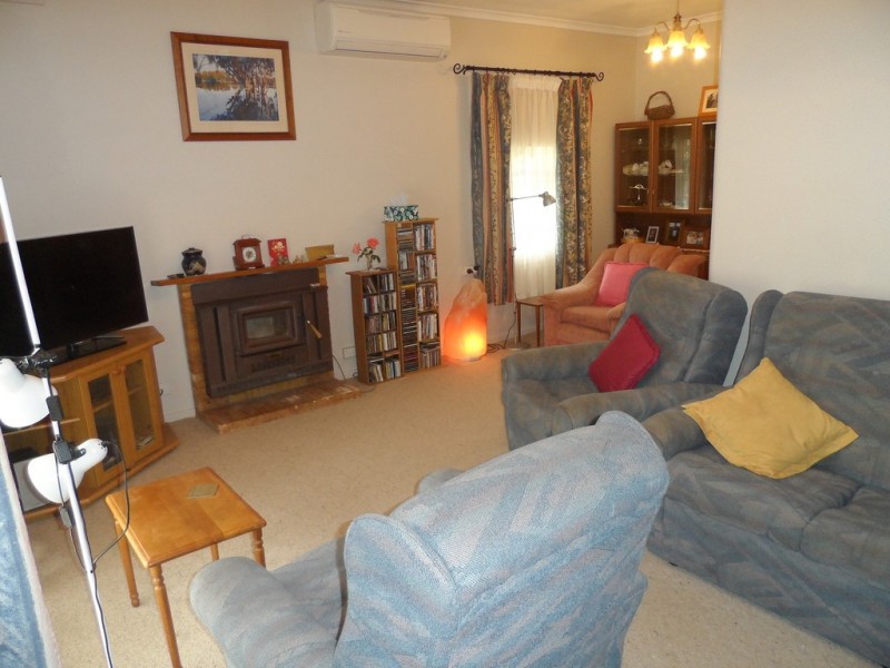 11 Oak Street, Loxton SA 5333