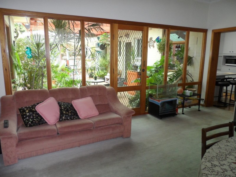 11 Oak Street, Loxton SA 5333