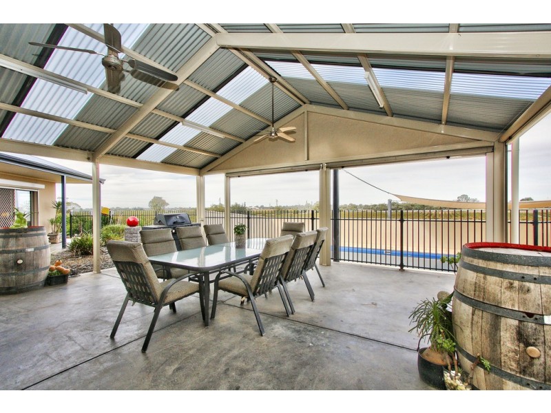 21 Casson Avenue, Loxton SA 5333