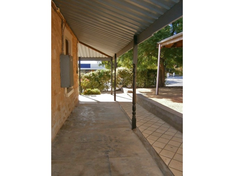 16 White Street, Waikerie SA 5330