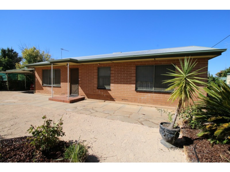 2 Roberts Street, Berri SA 5343