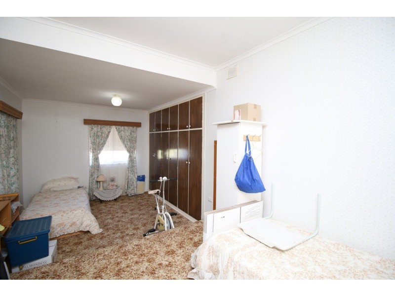 2 Roberts Street, Berri SA 5343