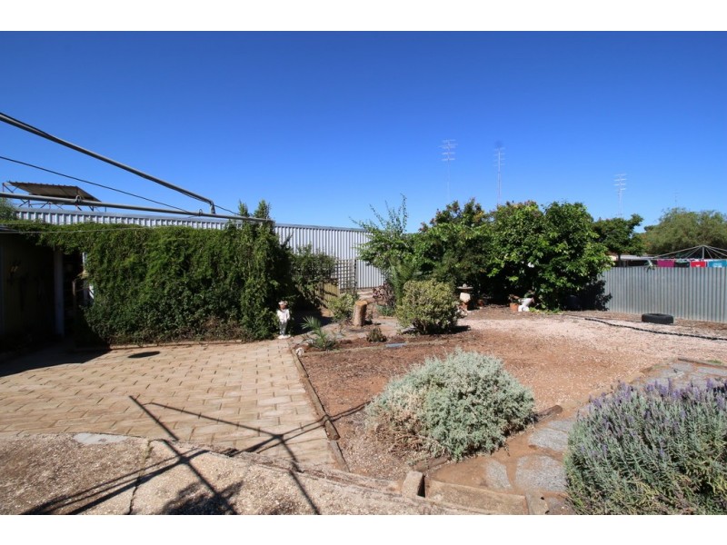 2 Roberts Street, Berri SA 5343