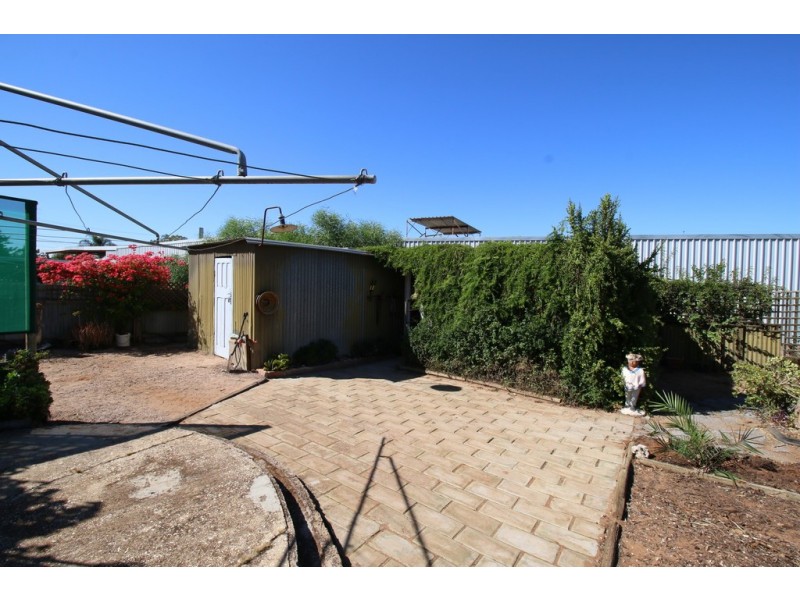 2 Roberts Street, Berri SA 5343