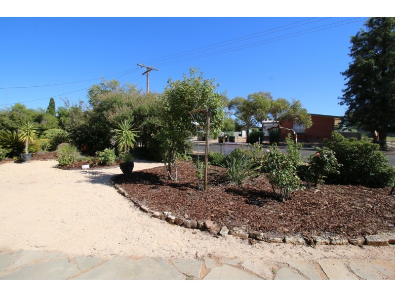 2 Roberts Street, Berri SA 5343