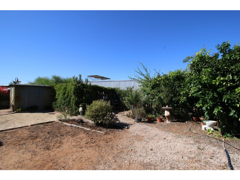 2 Roberts Street, Berri SA 5343