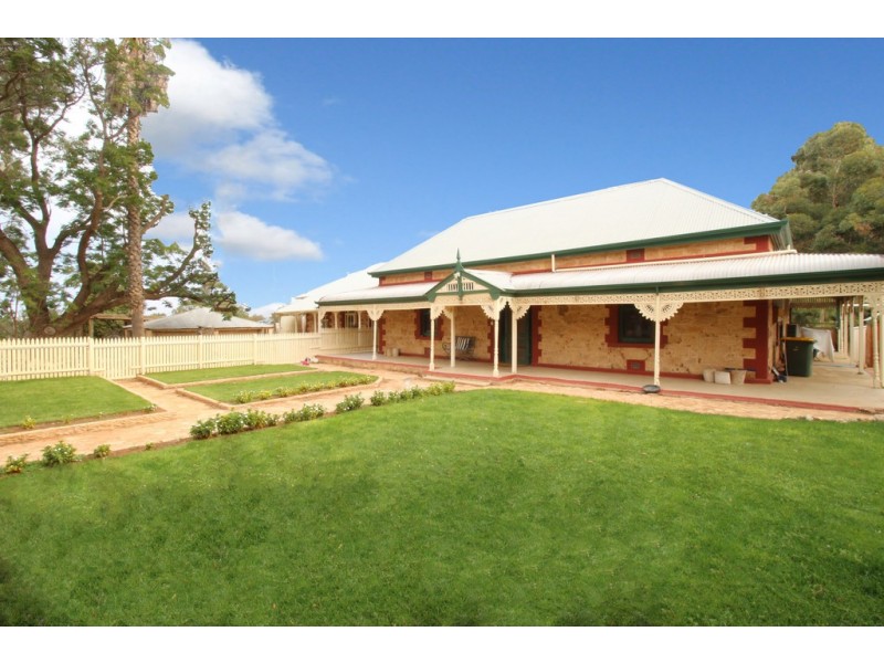 79 Casson Avenue, Loxton SA 5333