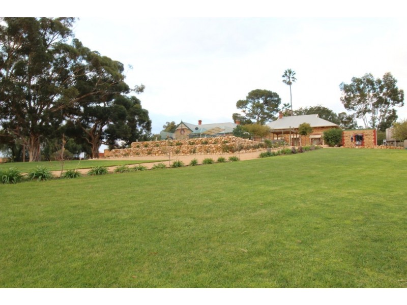 79 Casson Avenue, Loxton SA 5333