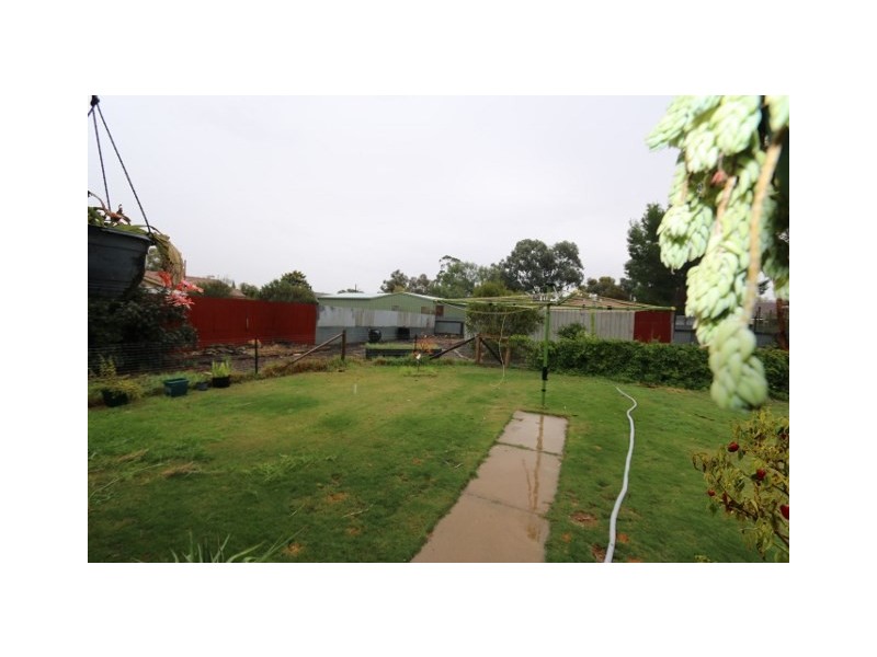 8 DON ELLIOTT DRIVE, Waikerie SA 5330