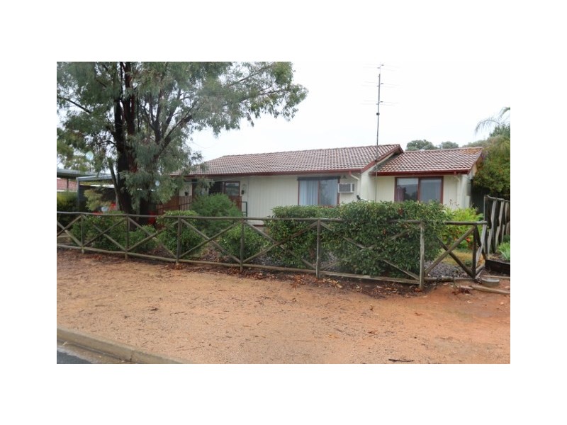 8 DON ELLIOTT DRIVE, Waikerie SA 5330