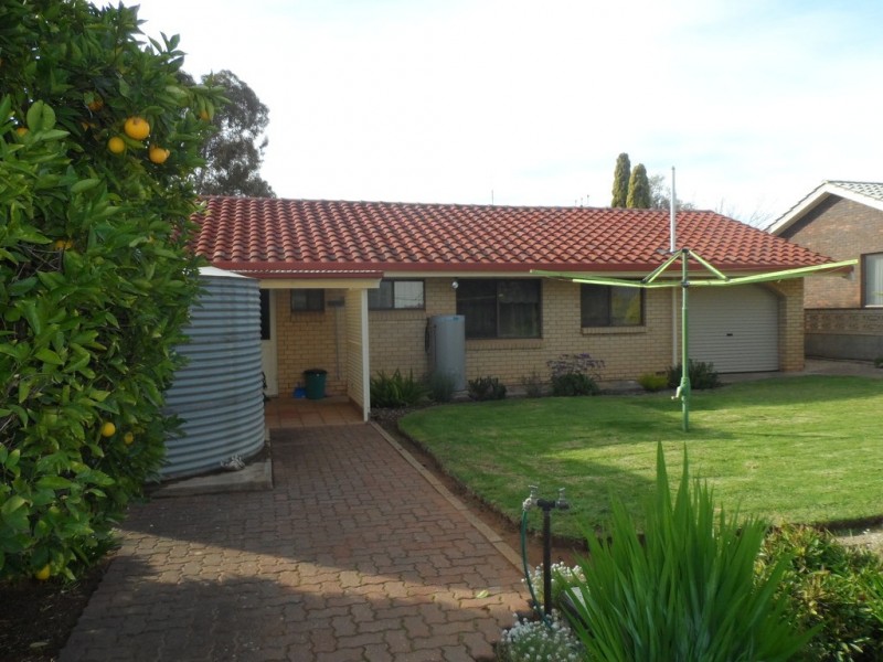 8 Sixth Street, Loxton SA 5333