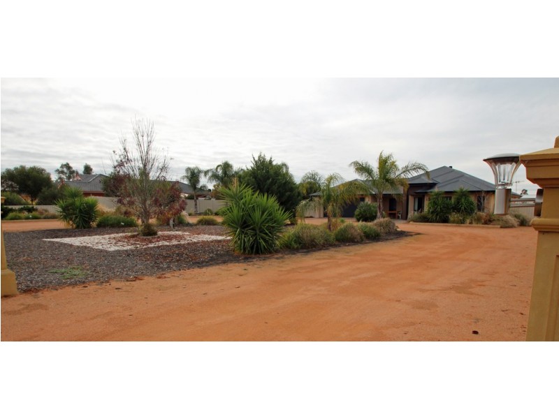 12 Warrakoo Court, Paringa SA 5340