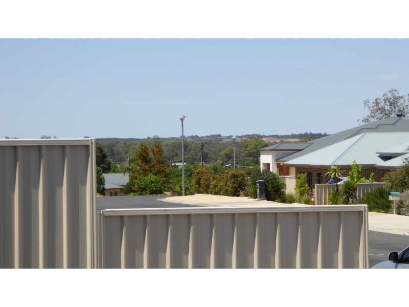 35 Jarvis Street, Berri SA 5343