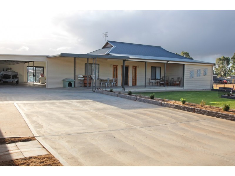 61 Crescent Street, Renmark SA 5341