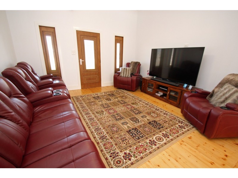 61 Crescent Street, Renmark SA 5341