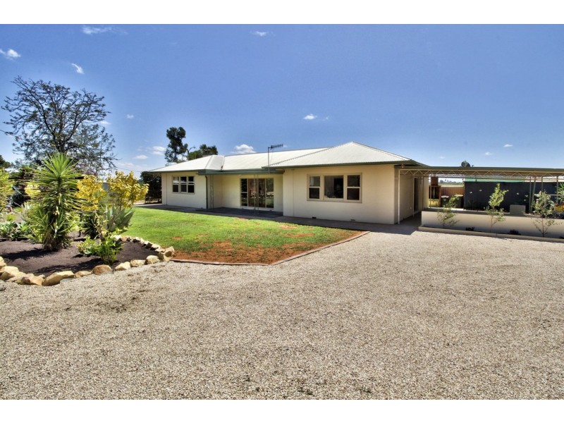 101 Gordon Road, Loxton SA 5333