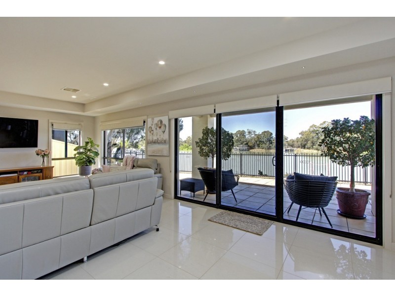 21 Ian Showell Drive, Renmark SA 5341