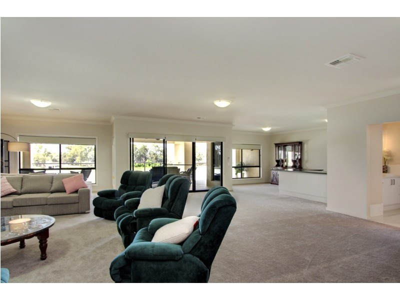 21 Ian Showell Drive, Renmark SA 5341