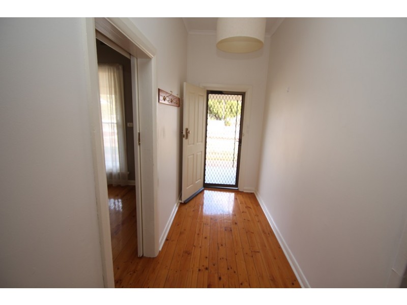 10 KOKODA AVENUE, Renmark SA 5341